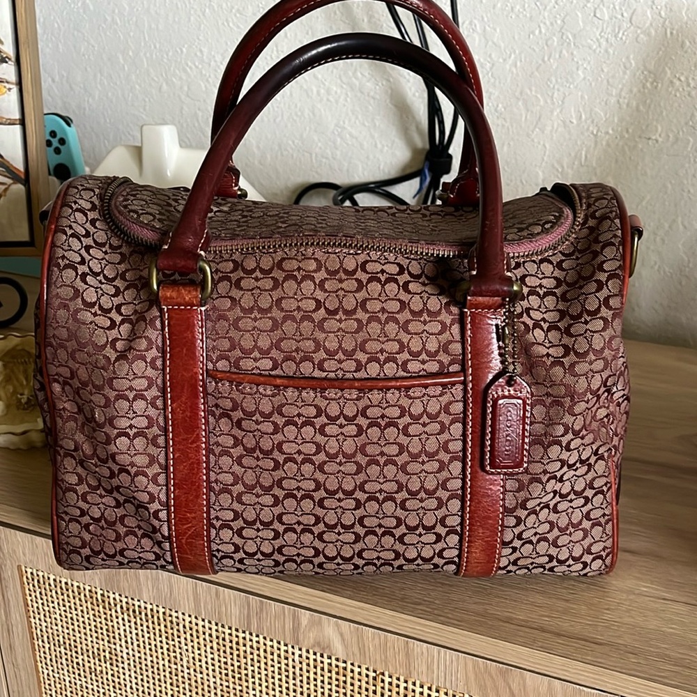 Coach bucket bag in good shape